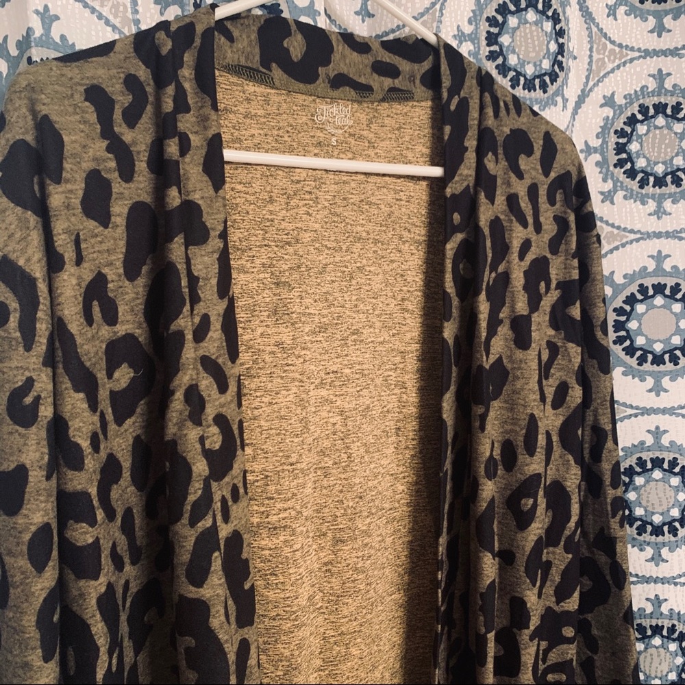Tickled Teal leopard print open cardigan - Picture 3 of 9